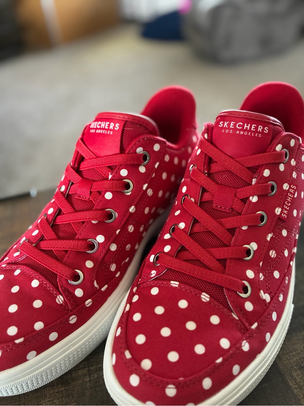 Skechers Red Polka Dot Arch Fit Slip Ins Size 9.5 - Picture 7 of 8